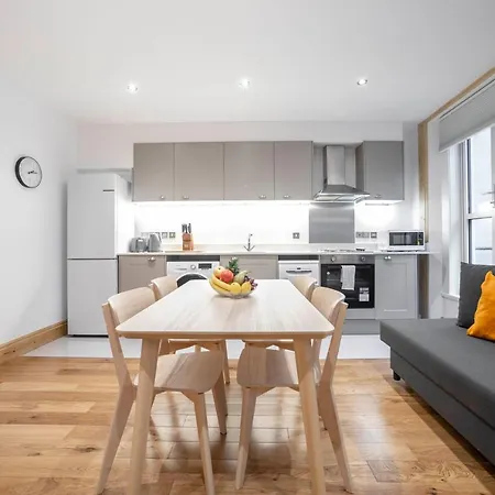 Brand New 1Bed Apt - Zone 1 - 4 Stations Nearby London Exterior photo